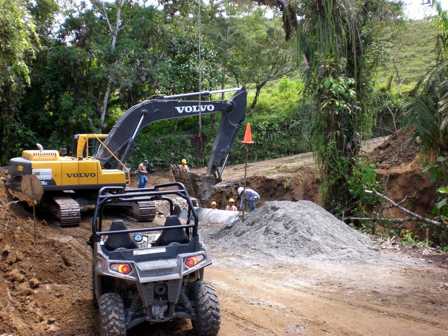 Volcan Pacifica: Bridge construction, April 2008