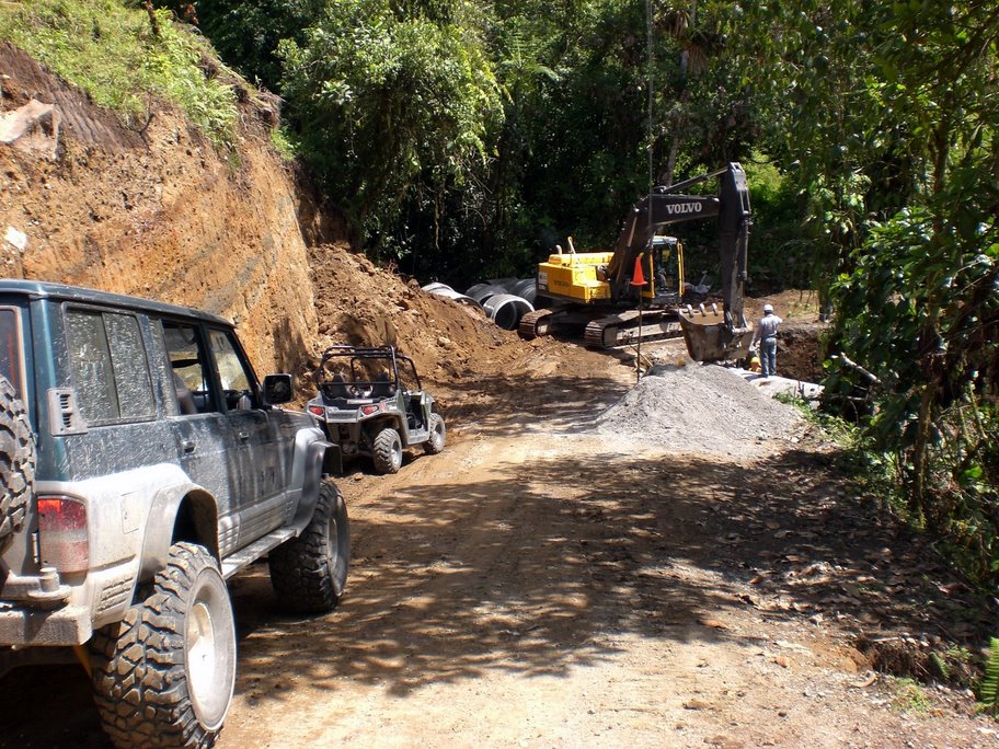 Volcan Pacifica: Bridge construction, April 2008